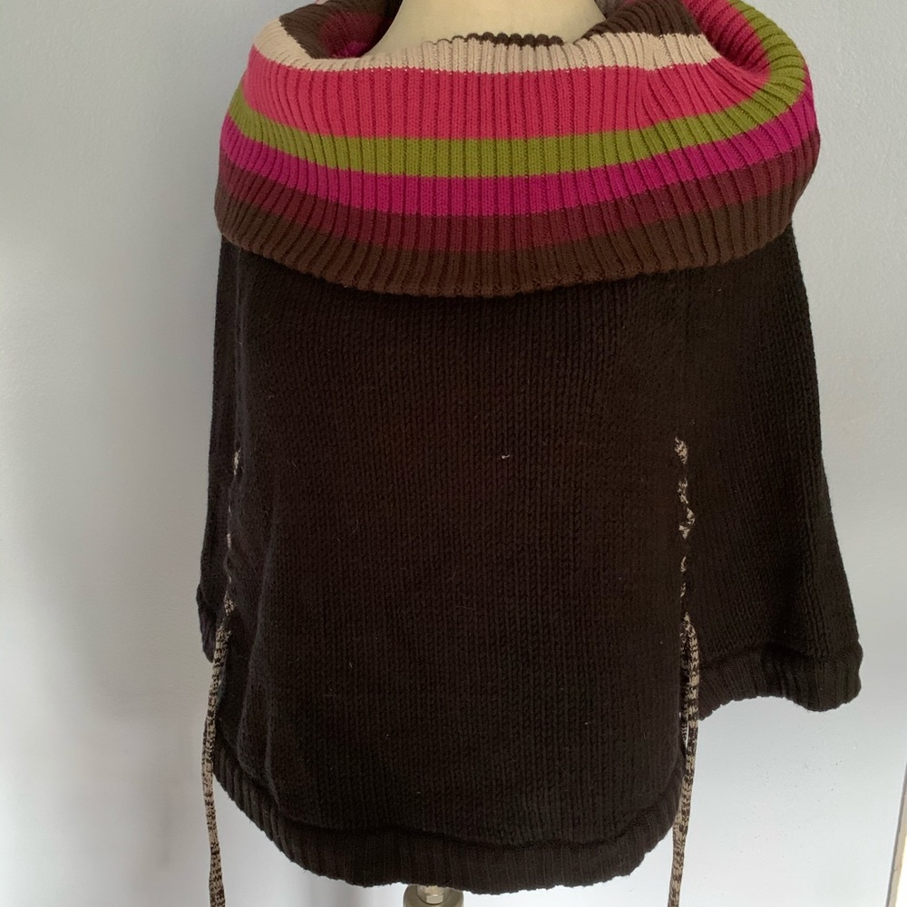 NWT O/S fun colorful cowlneck poncho Desigual